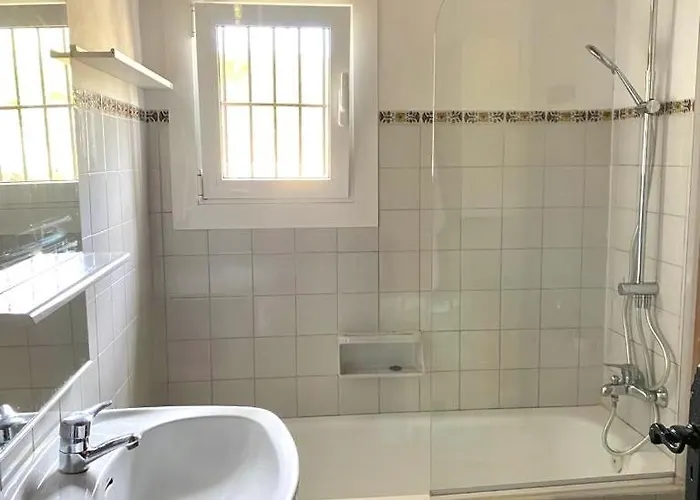 Semesterbostad Petrel *